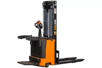 Штабелер электрический самоходный с платформой 1,5 т - 4,5 м Вилы: 1150 , АКБ Свинцово - кислотная, CL1545W SIBLINE