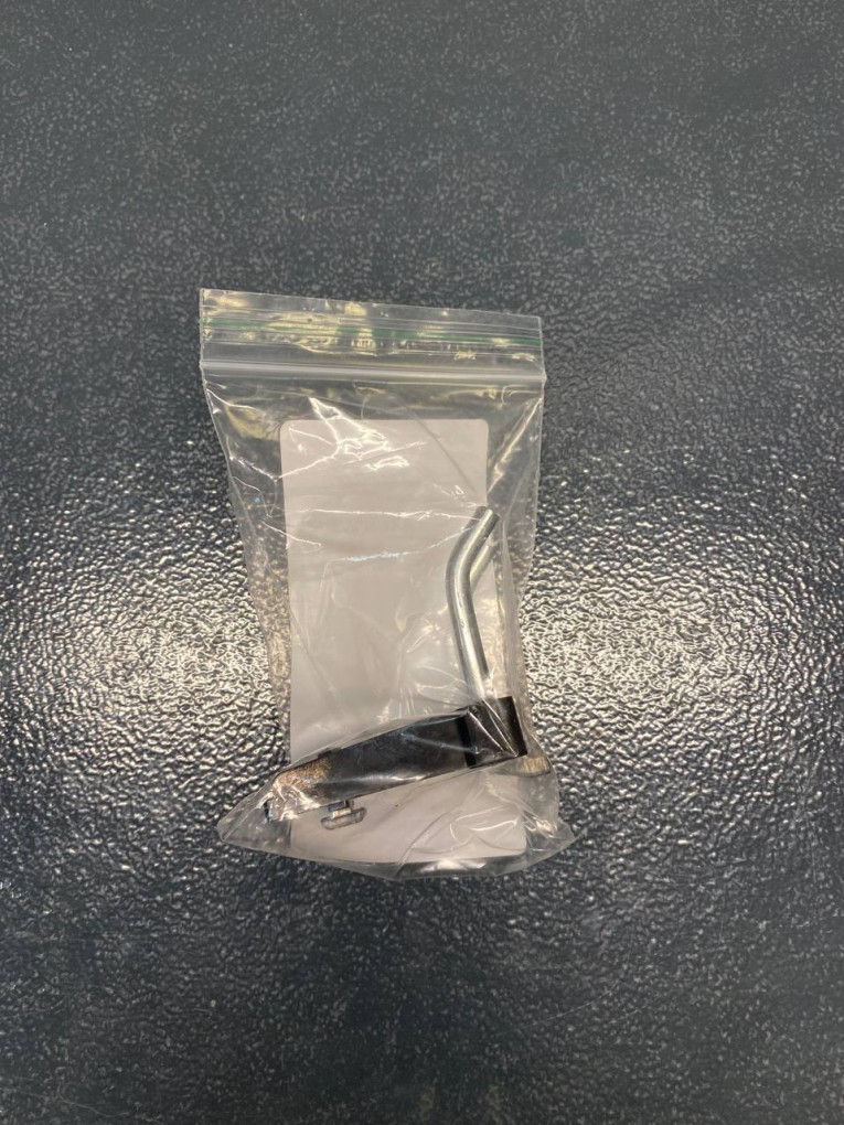 Крючок двойной 38 мм купить в Владимире