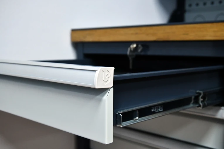 Верстак FBK 1551.16.3 купить в Владимире Верстак FBK 1551.16.3 купить в Владимире