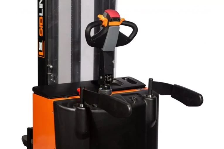 Штабелер электрический самоходный с платформой 2 т - 4,5 м Вилы: 1150 , АКБ Свинцово - кислотная, CL2045W SIBLINE купить в Владимире